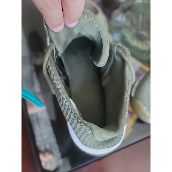 Air Jordan Mens Future Low Iguana Green Sz 15 Metallic Gold Basketball Shoe Nike - Picture 10 of 15